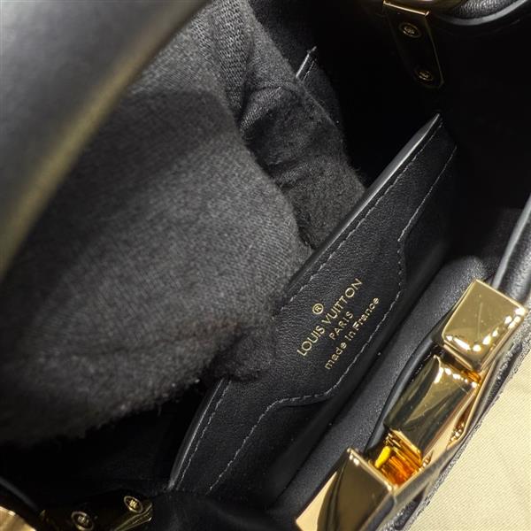 2026120164335852 830